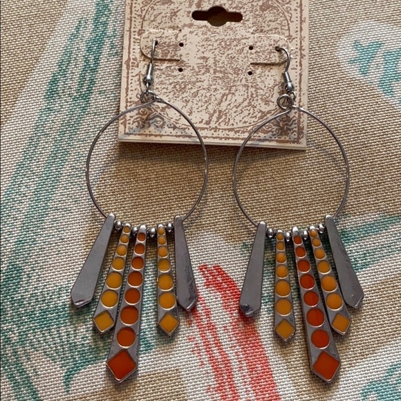 New without tags statement earrings - Picture 2 of 3